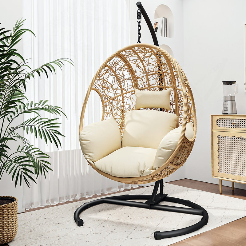 Chaise suspendue confortable en osier pour la détente et les loisirs