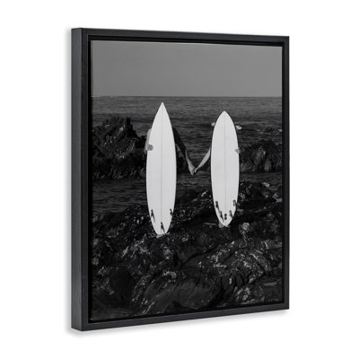 «Romantic Surfer Couple», art mural encadré par Daphne Polselli