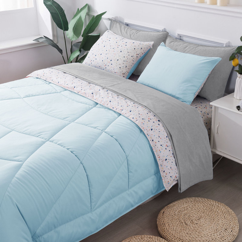 Polyester Channel Comforter, Twin Comforter + 4 Additional Pieces, Sea Turtle Teal