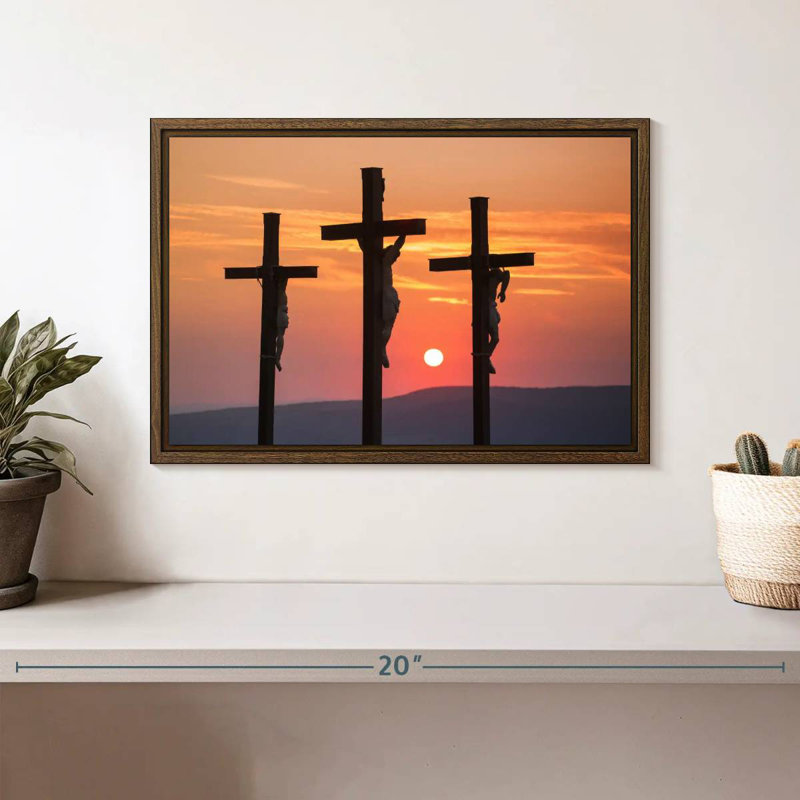 Christ crucifié, 13 po x 9 po, Cadre flottant noyer