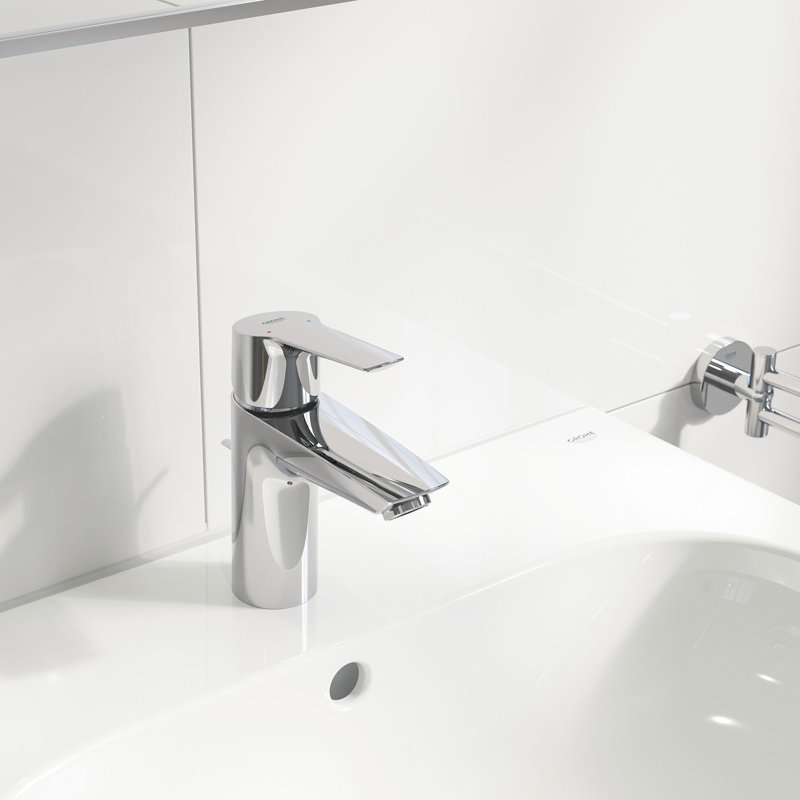 Eurosmart® Single Hole Bathroom Faucet, StarLight Chrome