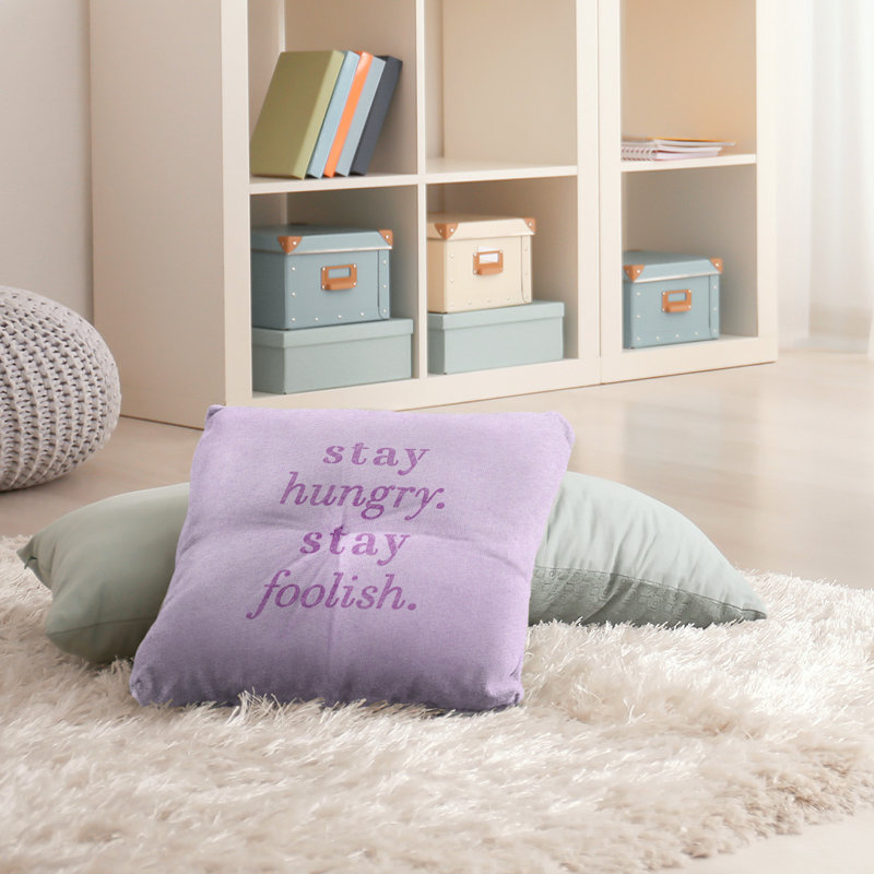 Coussin décoratif intérieur / extérieur Stay affamé, Violet, H 26 po x l 26 po