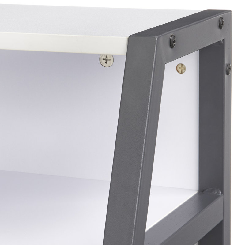 Bureau Amari, Gris
