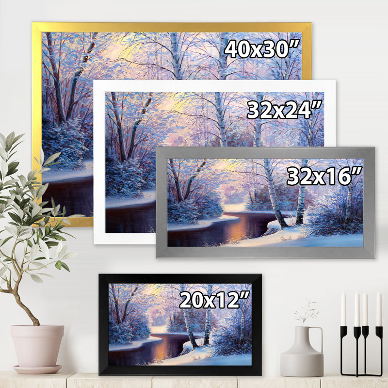 Forêt de Noël avec rivière et arbres I - peinture sur toile, H 30 po x l 40 po x 1,5 po, Cadre photo argenté