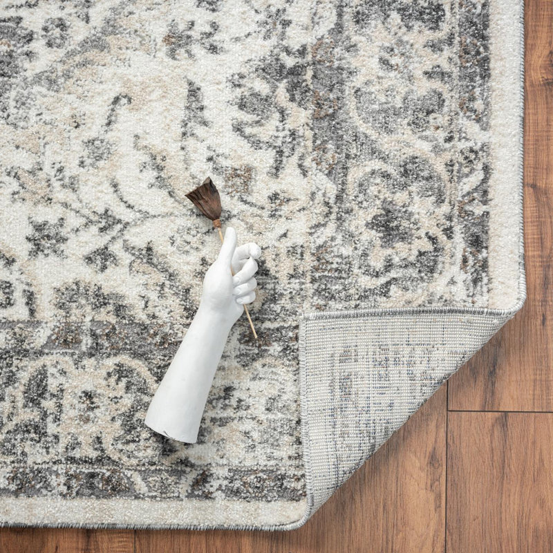 Iser Oriental Indoor Rug, Rectangle 9' x 12'