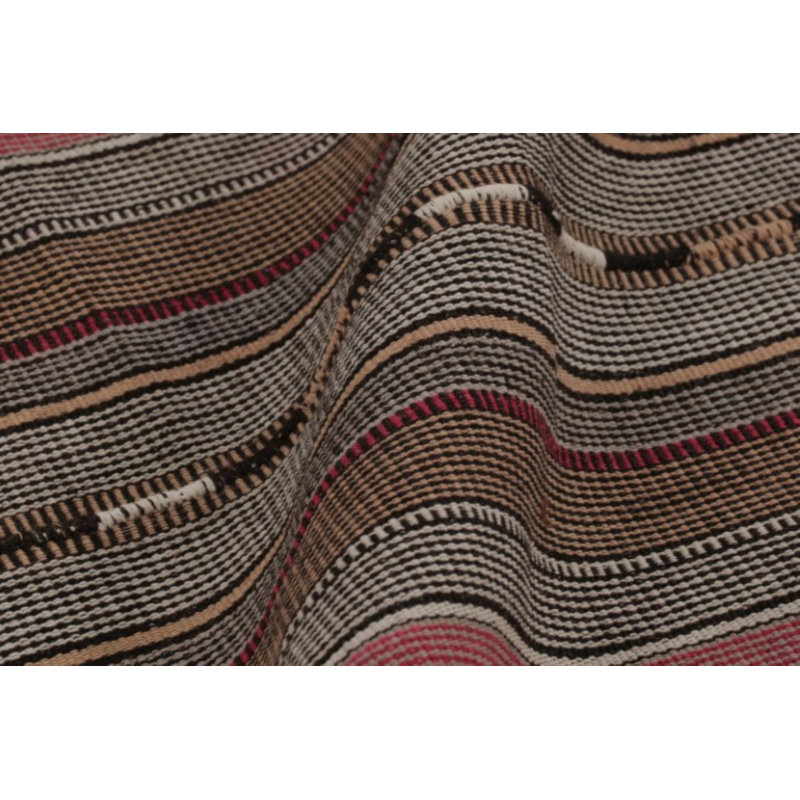 Kilim & Flatweave One-of-a-Kind 5'1x9'2 Area Rug