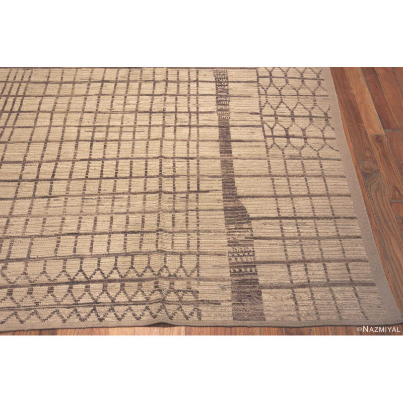 Tapis unique d'aspect central à motif géométrique contemporain de grande taille