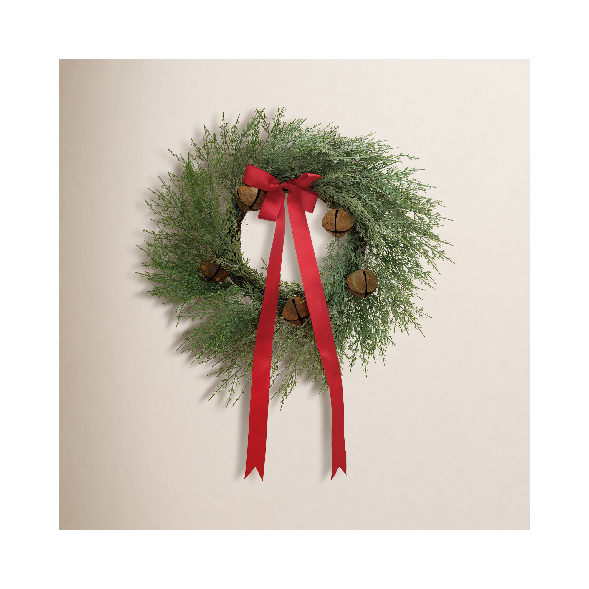24'' Plastic Wreath