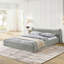 Grand lit plateforme tapissier-921765091