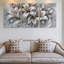Ensemble de 3 toiles décoratives exclusives représentant des lys blancs et des cristaux argentés, grand format, style botanique luxueux. Parfait pour le salon, la chambre à coucher et le bureau.-1150646342