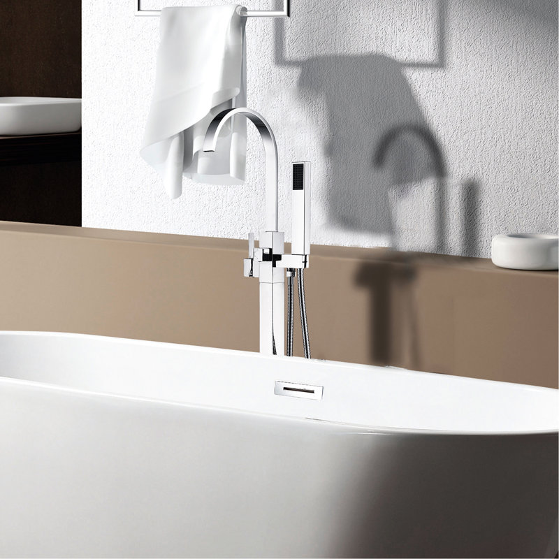 Robinet de baignoire autoportant moderne avec douche à main en métal, jet complet pour des douches élégantes et élégantes dans la salle de bain