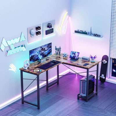 Bureau de jeu en L