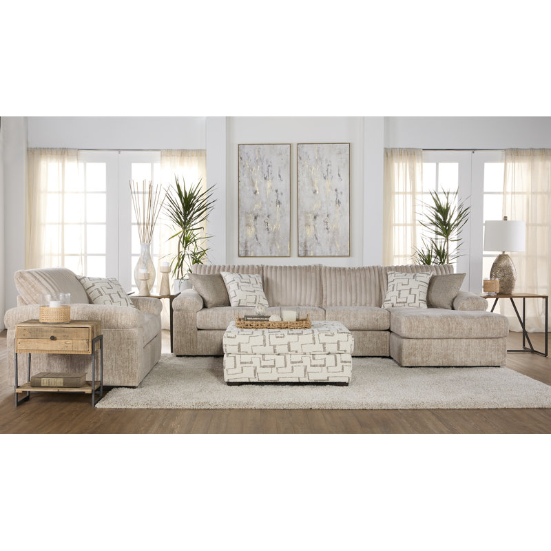 Canapé modulaire moyen parchemin 2 pièces 19950 Hughes Furniture, 33" H x 122" W x 64" D