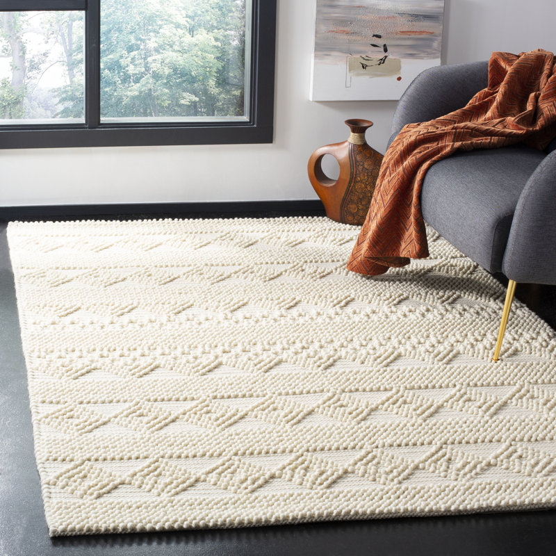 Natura Handwoven Wool/Cotton Beige Area Rug, Rectangle 2'6" x 4'