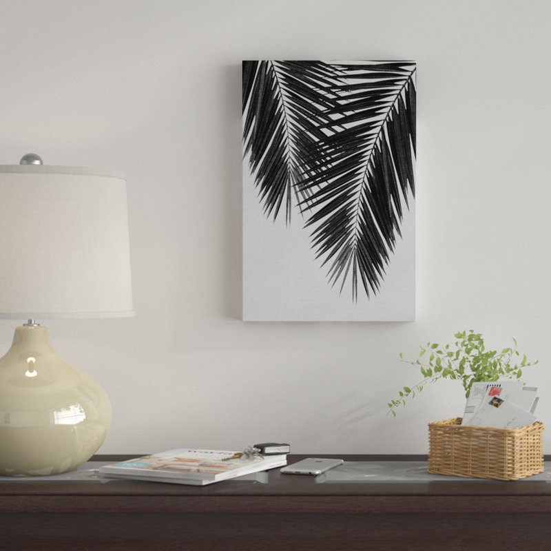 «Palm Leaf II B&W» par Orara Studio - Impression sur toile tendue sur châssis, H 40 po x l 26 po x P 1,5 po, Toile tendue