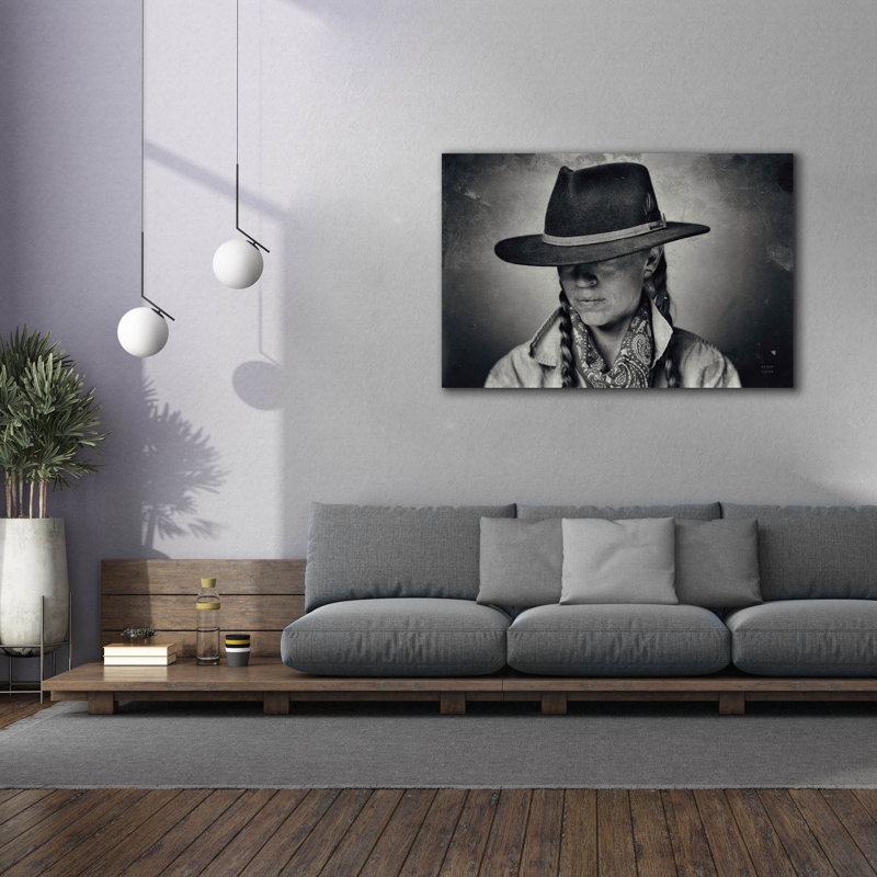 Toile épique Graffiti «Home On The Range Cowgirl 1» par Nathan Larson, 60 po x 40 po