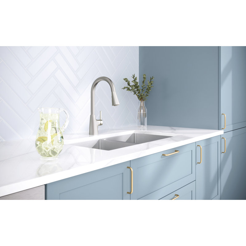 Pull Down Single Handle Kitchen Faucet, Silver