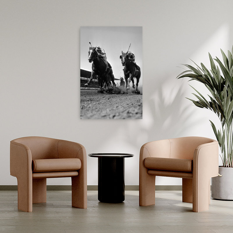 Vue des vers des années 1960 de la course de chevaux avec 2 chefs au galop vers la caméra, art rétro rétro, H 36 po x l 24 po