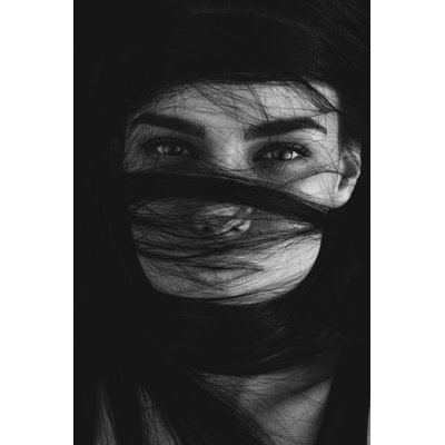 Kloi Portrait Of A Mysterious Woman par - Photographie de toile tendue