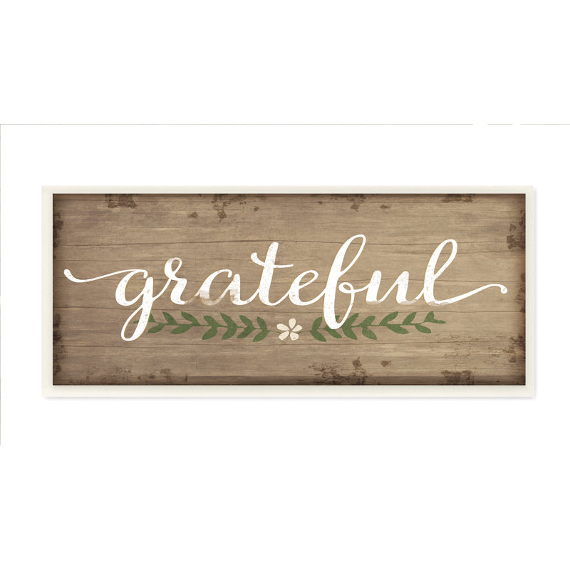 Grateful Textured Family Word - impression d'art graphique, Plaque en bois, H 7 po x l 17 po x P 0,5 po