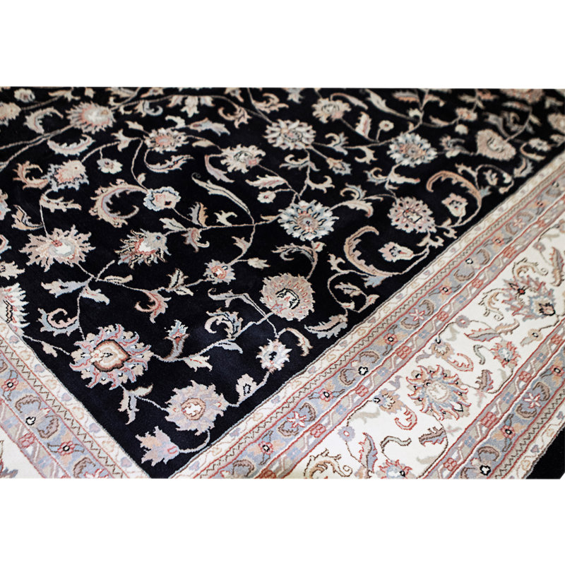 Hand Knotted Wool Area Rug in Black And Ivory