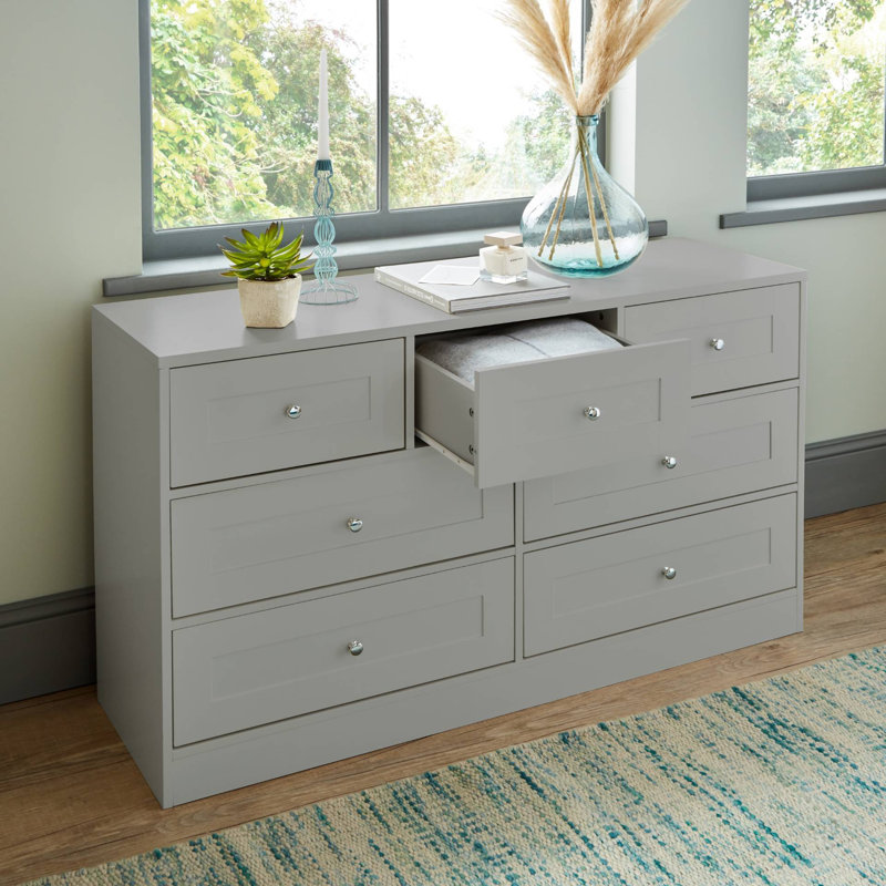 Merrigan Piece Bedroom Set, Grey