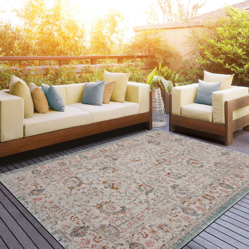 Gower Vintage Floral Indoor/Outdoor High-Low Performance Area Rug, Rectangle 9' x 12'
