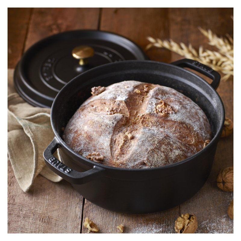 La Cocotte Cast Iron Round Cocotte, Black Matte, 5.5 quarts