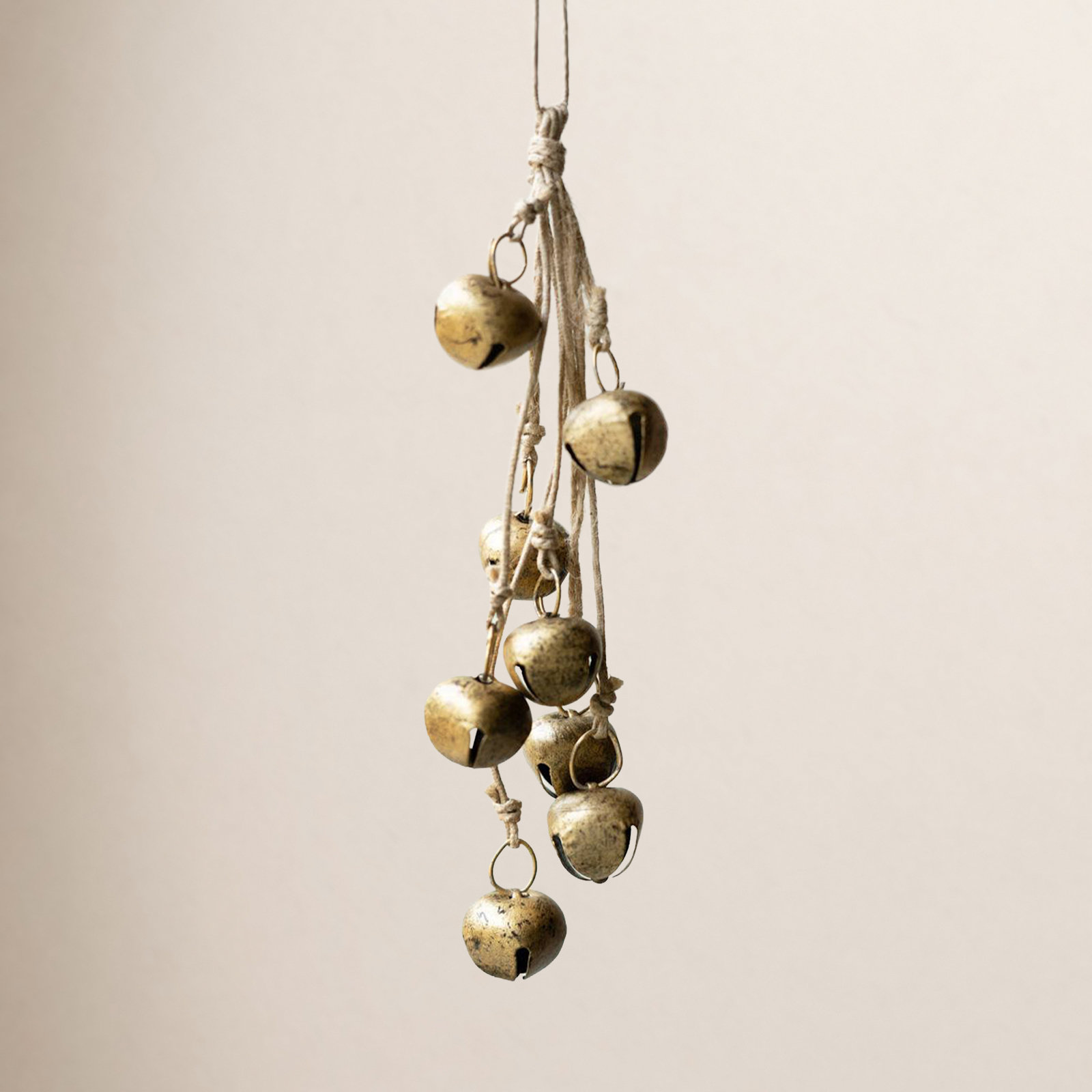 JINGLE BELL BUNCH ON A JUTE ROPE