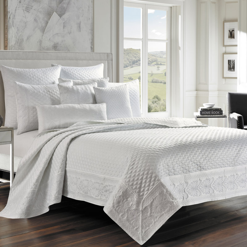 Lyndon Full/Queen Coverlet, White, Full/Queen Quilt