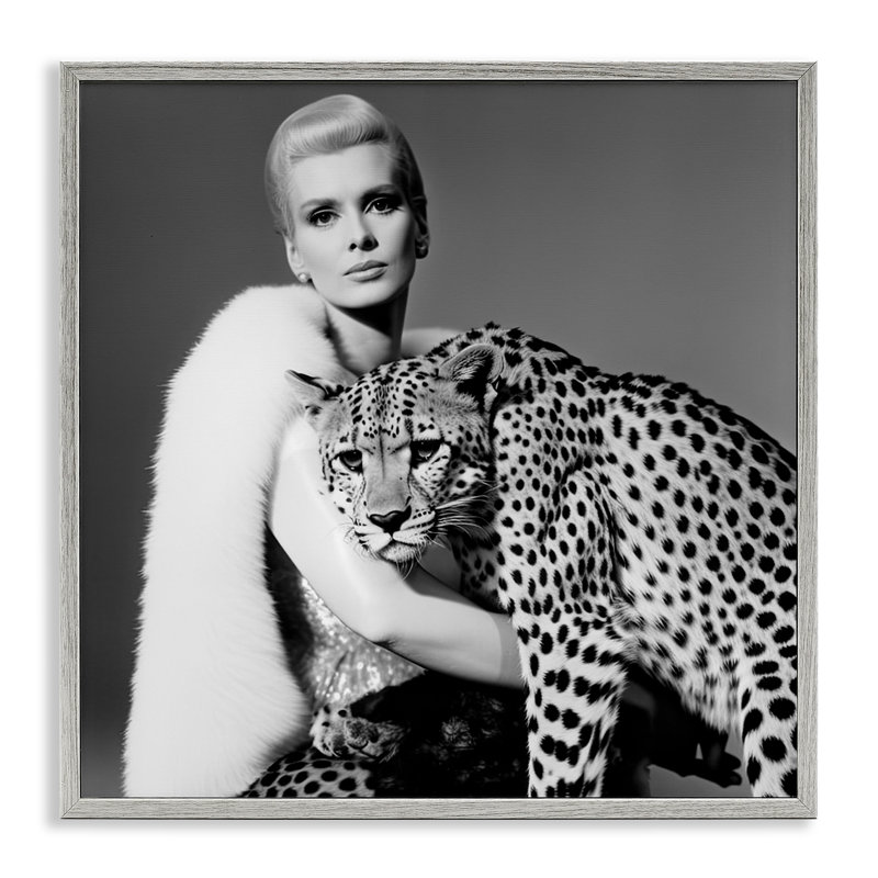 Portrait de femme guépard, giclée, conception par Sasha, H 17 po x l 17 po, Estampe numérique Farmhouse