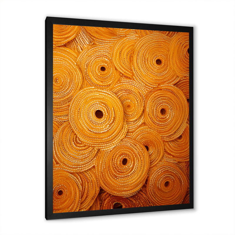 «Orange Floral Twilight Dream Abstract Collages II», art mural abstrait, Cadre simple noir, H 20 po x l 12 po x P 1 po