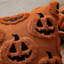 Housse de coussin décorative citrouille d'automne pour l'Halloween 50 x 50 cm orange et noir-136358918-136358921