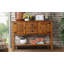 Buffet de rangement en bois massif de style rétro avec beaucoup d'espace, une fabrication durable et une utilisation polyvalente pour la décoration intérieure
