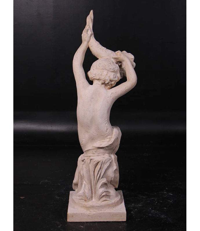 Statue Cupidon avec corne d'abondance