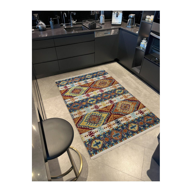 Tapis bleu délavé à motif décoratif traditionnel, Tapis de couloir 3 pi 3 po x 6 pi 7 po inclus