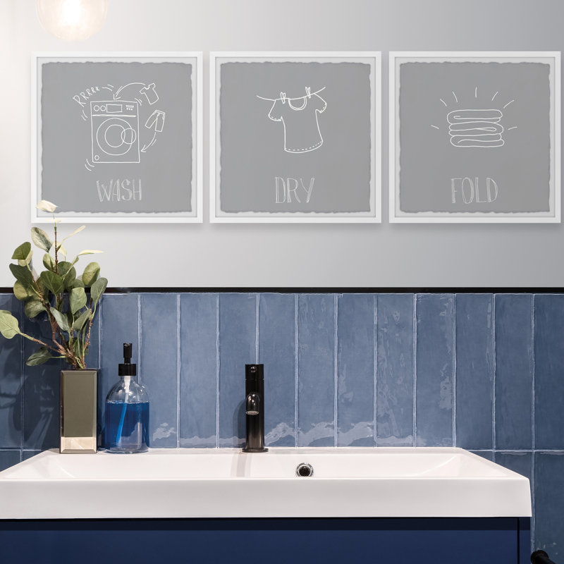 Lavage et pliage triptyque, H 18 po x l 18 po
