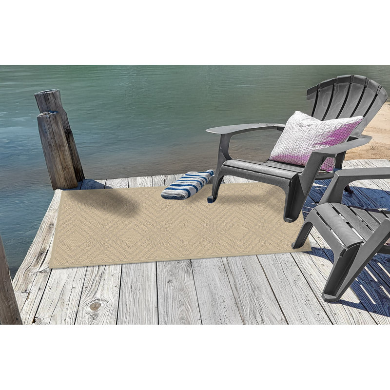 Geometric Indoor / Outdoor Rug, Runner 2'2" x 7'3"
