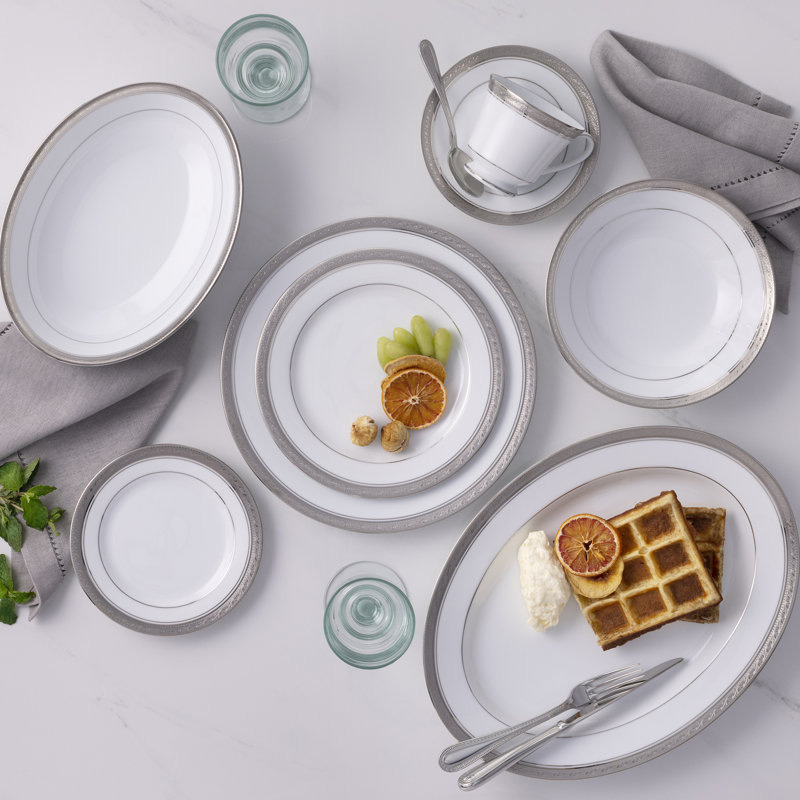 Assiettes à pain et à beurre Noritake Crestwood, 6 1/4 po, Platine