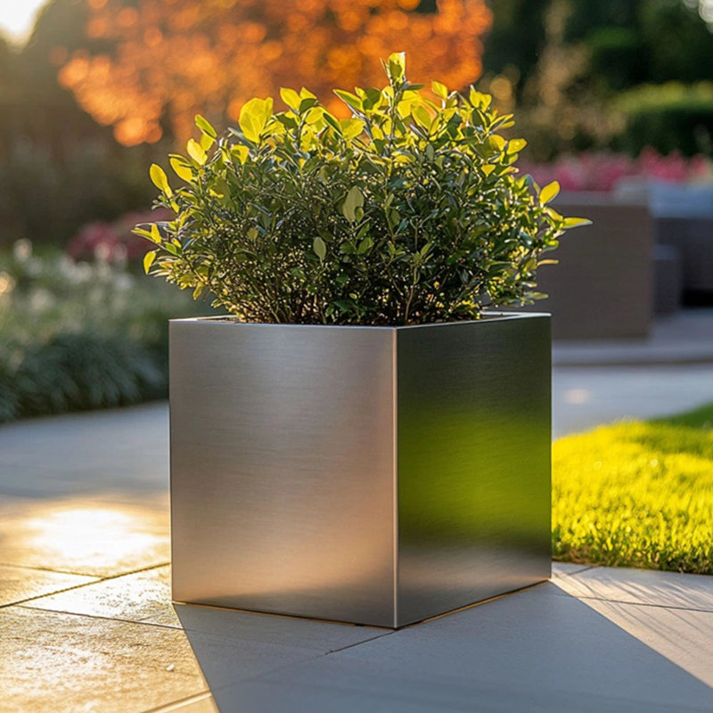 Babrow Metal Planter Box, 30cm H x 30cm W x 30cm D, Silver