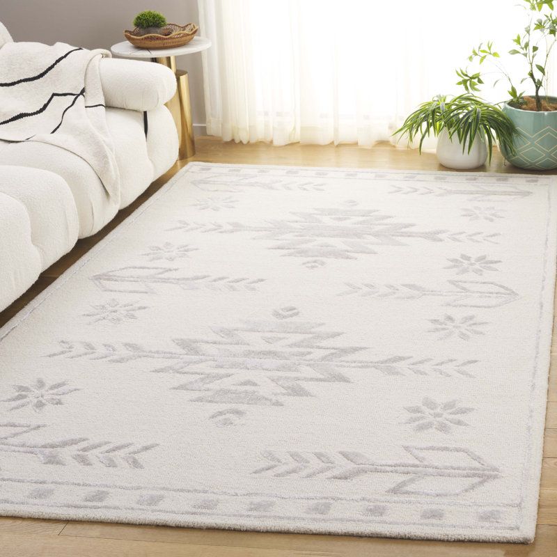 Soho 659 Hand Tufted Wool/Viscose/Cotton Moroccan Rug in Ivory, Rectangle 5' x 8'