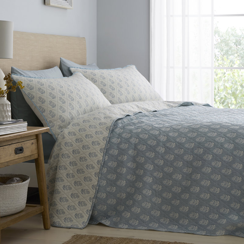 Block Floral Polyester Floral Bedspread