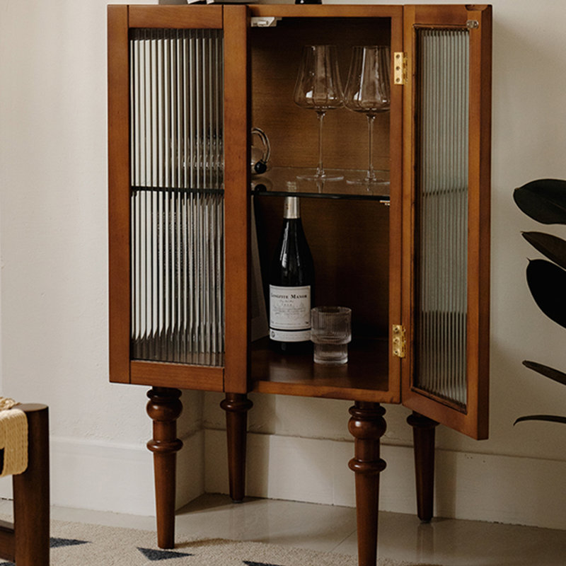 Vitrine de salon, Brun