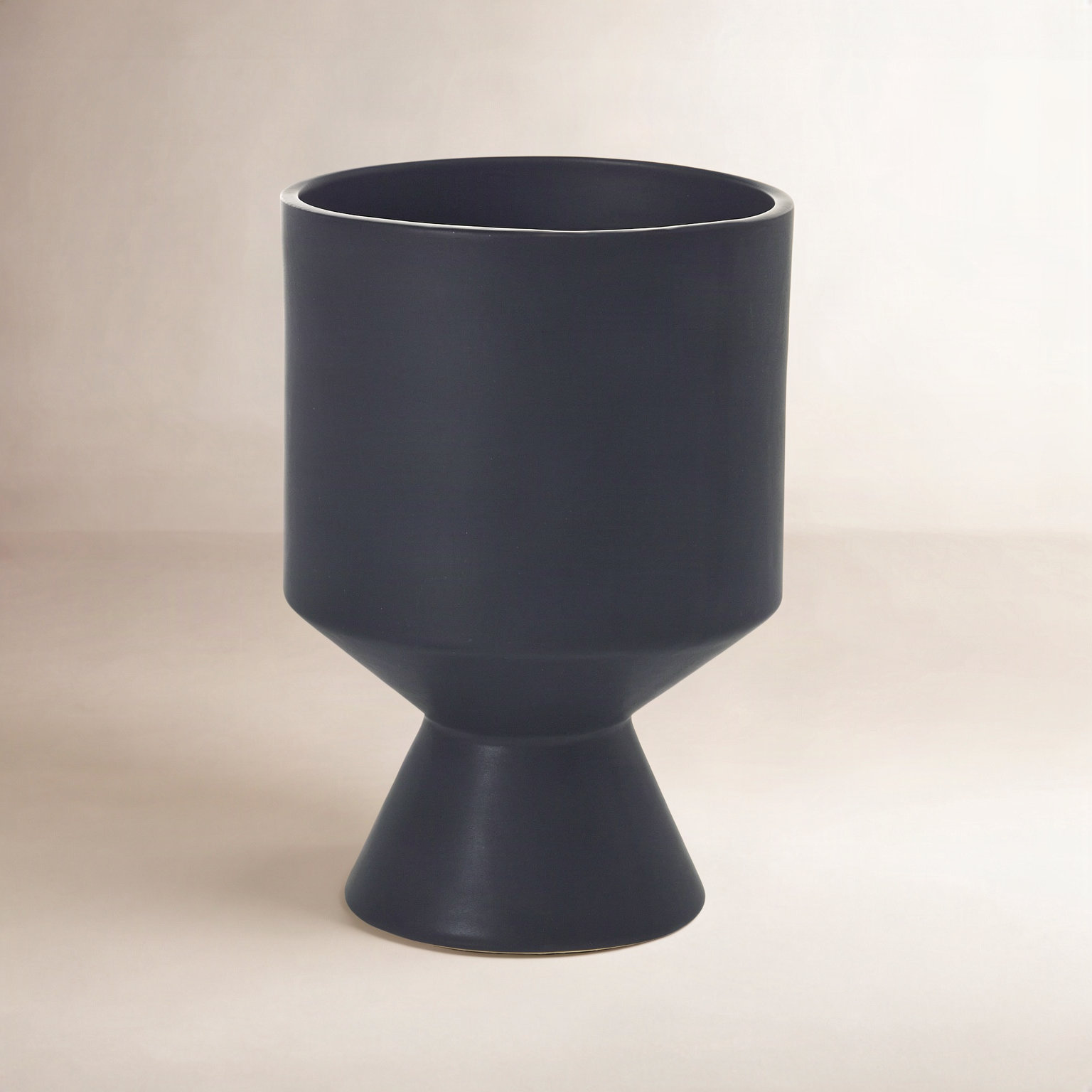 Patricia Ceramic Pot Planter, 6.25" H x 4.5" W x 4.5" D