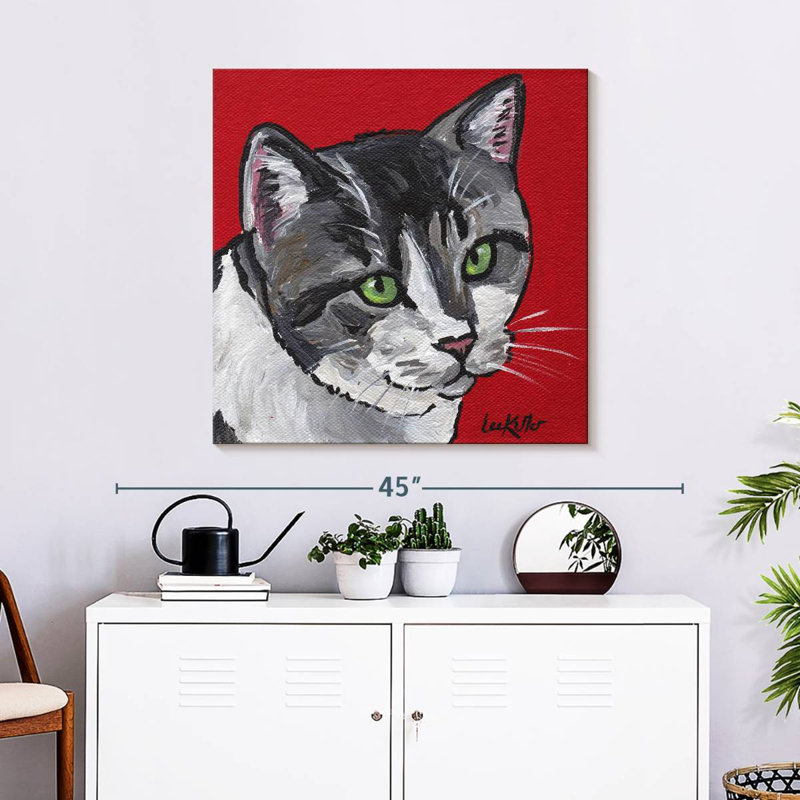 Chat tigré sur fond rouge, H 30 po x l 30 po