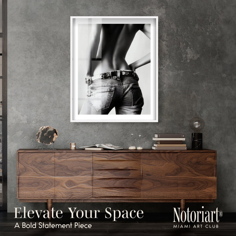 "Denim and Skin Shadowbox", art mural par Notoriart, cadre blanc, 30 x 36, 37"H x 31"W, White Frame