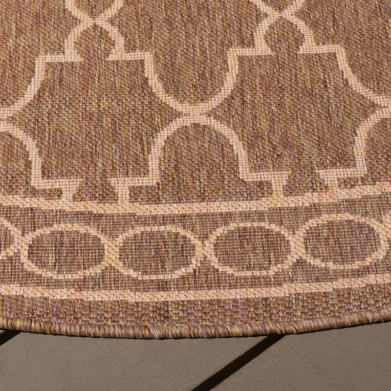 Courtyard Performance Rug, Round 6'7"