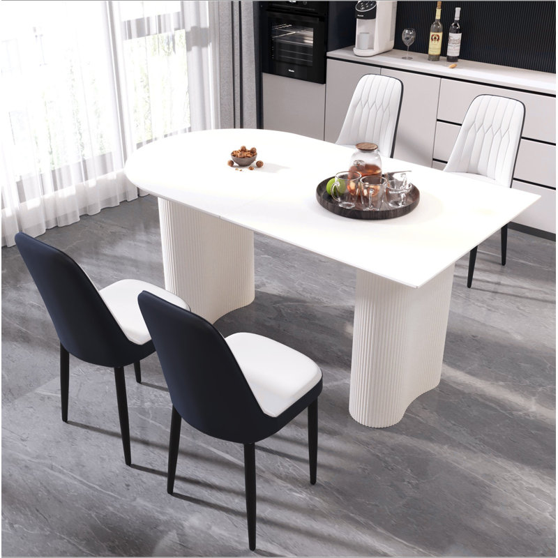 Ensemble de table de salle à manger de 63 po en bois aggloméré de style crème moderne et en polyuréthane 63 po. Assemblez l'ensemble de chaises de bureau et de pieds en métal noir, convenant à la maison et à la cuisine.