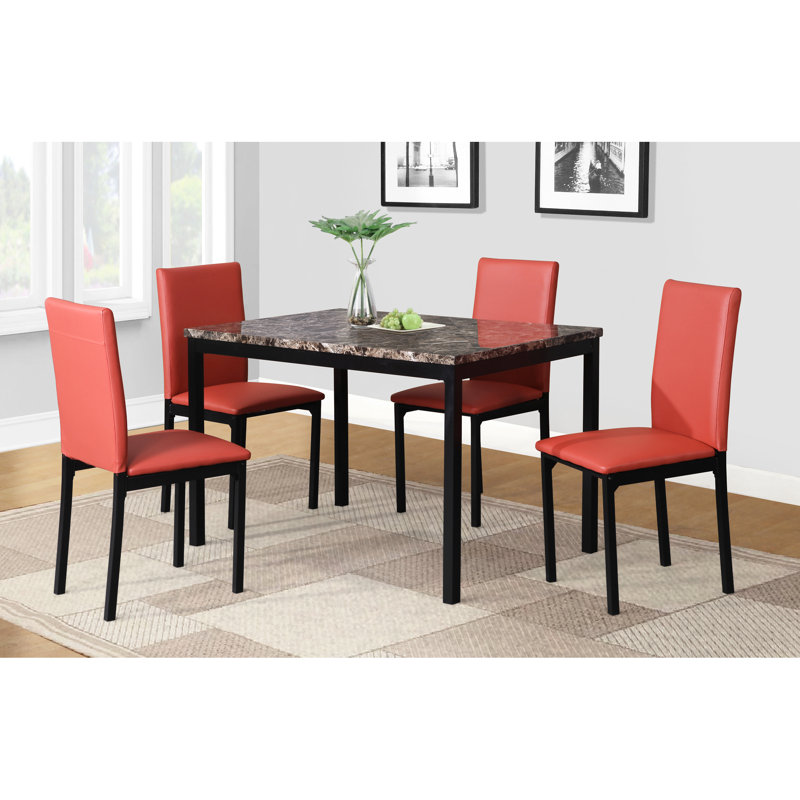 Chaises de salle à manger en métal et cuir rouge, avec 4 chaises polyvalentes au fini enchanteur, Rouge