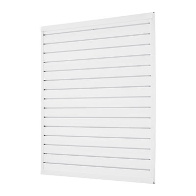 Panneau mural à lattes, 4 pi x 4 pi, panneau de lattes en panneau de fibres à densité moyenne avec conception modulaire, panneau à lattes blanches facile à installer avec structure de couplage et découpage bricolage, convient au rangement et à la présentation